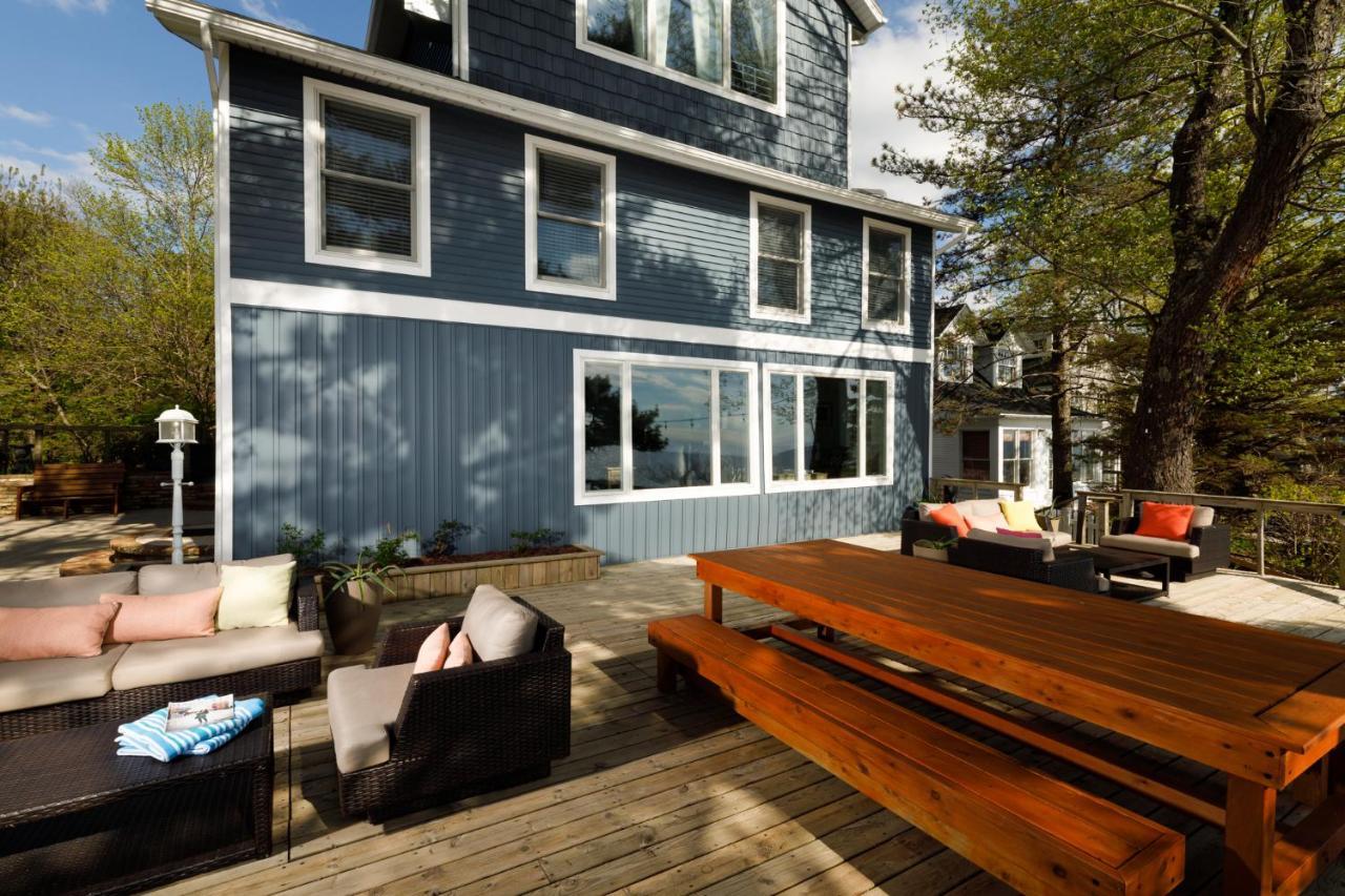 Looking Glass Beachfront Inn Гранд Хейвън Екстериор снимка